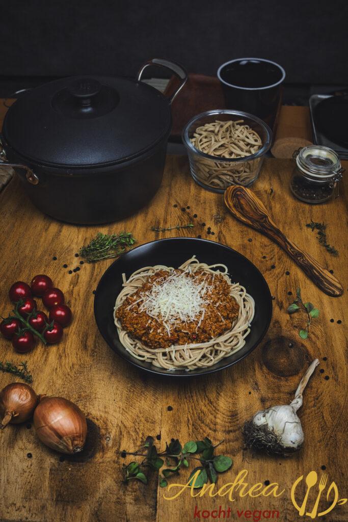 Vollkornspaghetti mit Soja-Bolognese