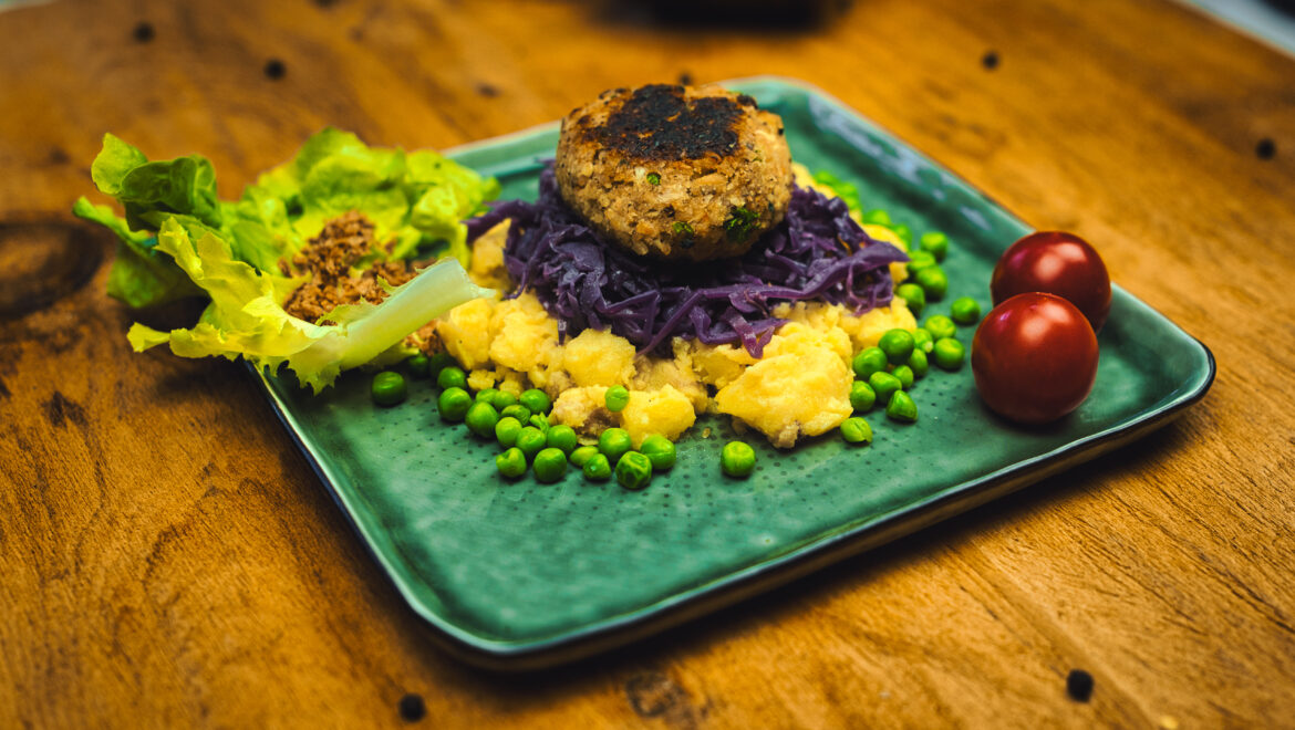 Hirselaibchen m.Rotkohl